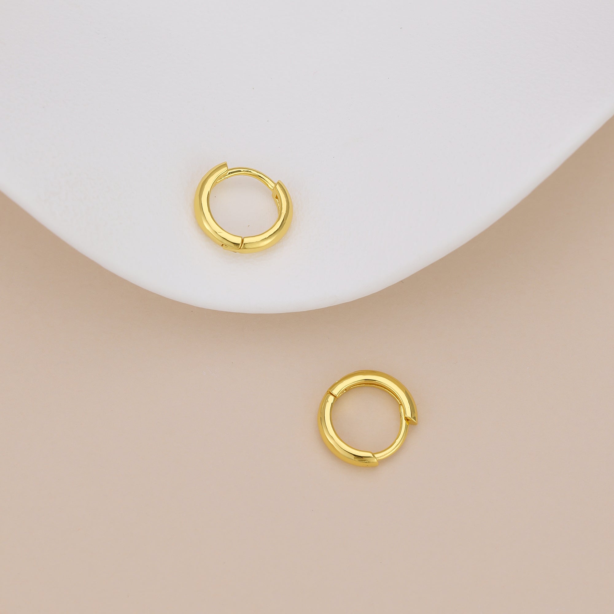 Gold Huggie Hoop Earrings for Women Minimalist Small Hoops E167