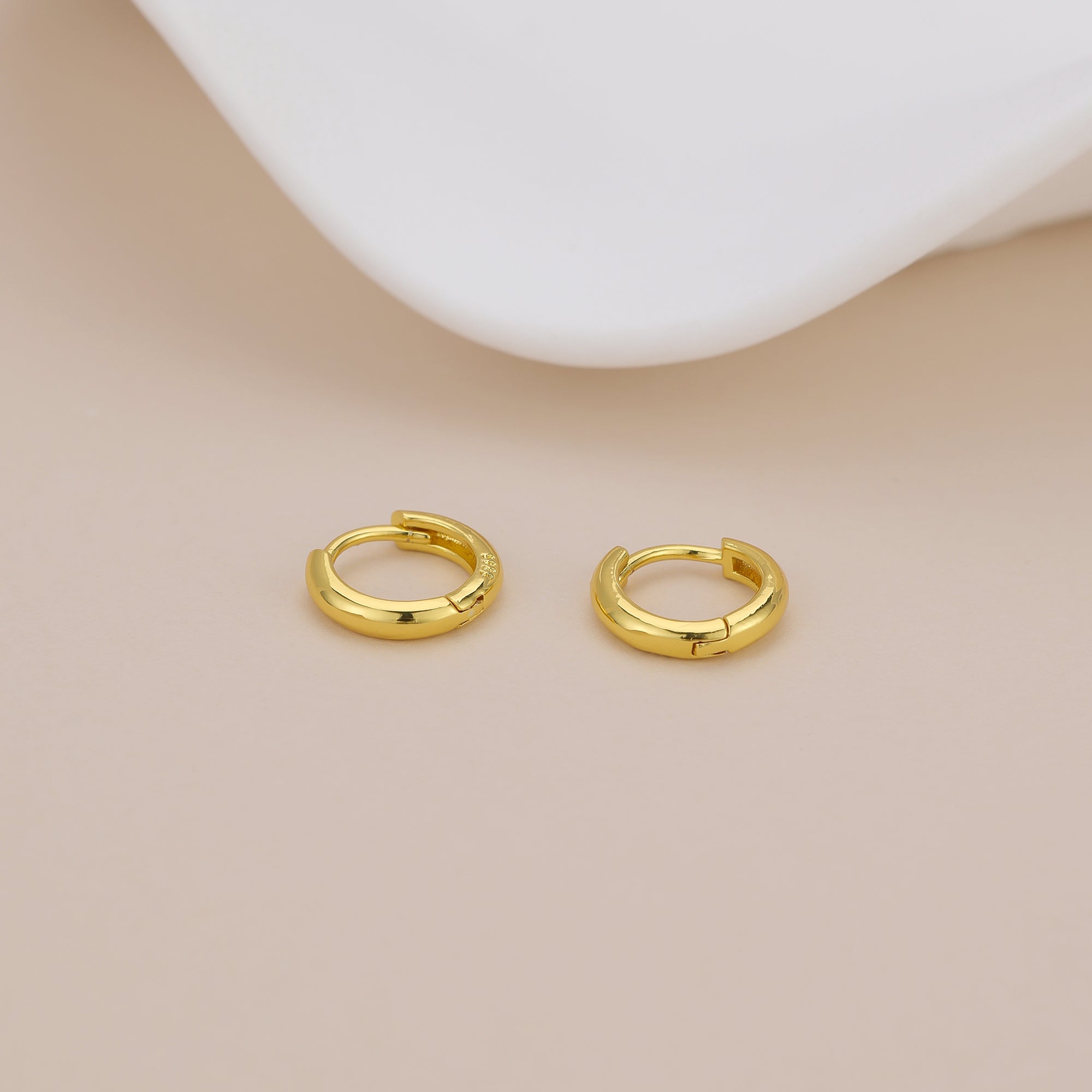 Gold Huggie Hoop Earrings for Women Minimalist Small Hoops E167