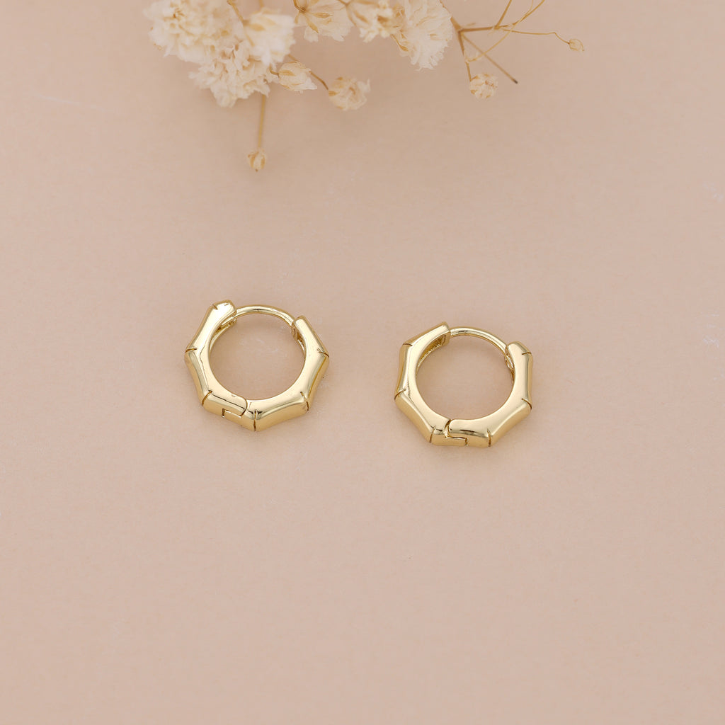 Hexagon huggie hoop earrings, gold hoop earrings E119