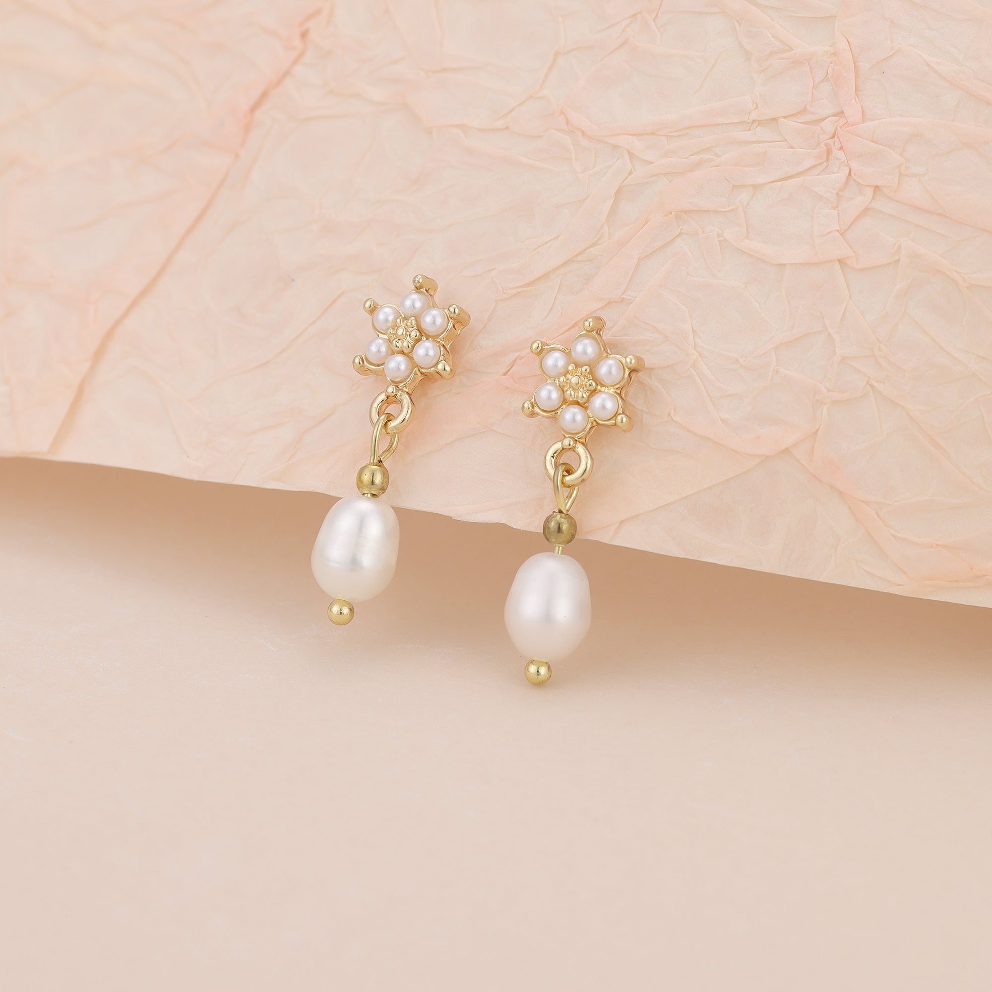 Gold Plated Pearl Flower Pearl Drop Stud Earrings For Women E159