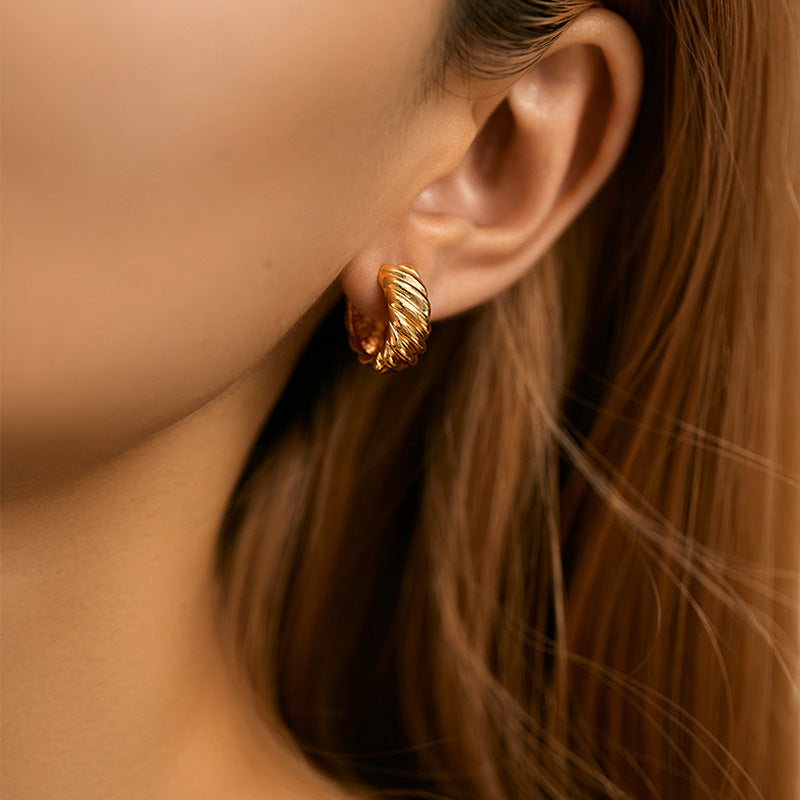 Gold Twisted Rope Chunky Huggie Hoop Earrings E284