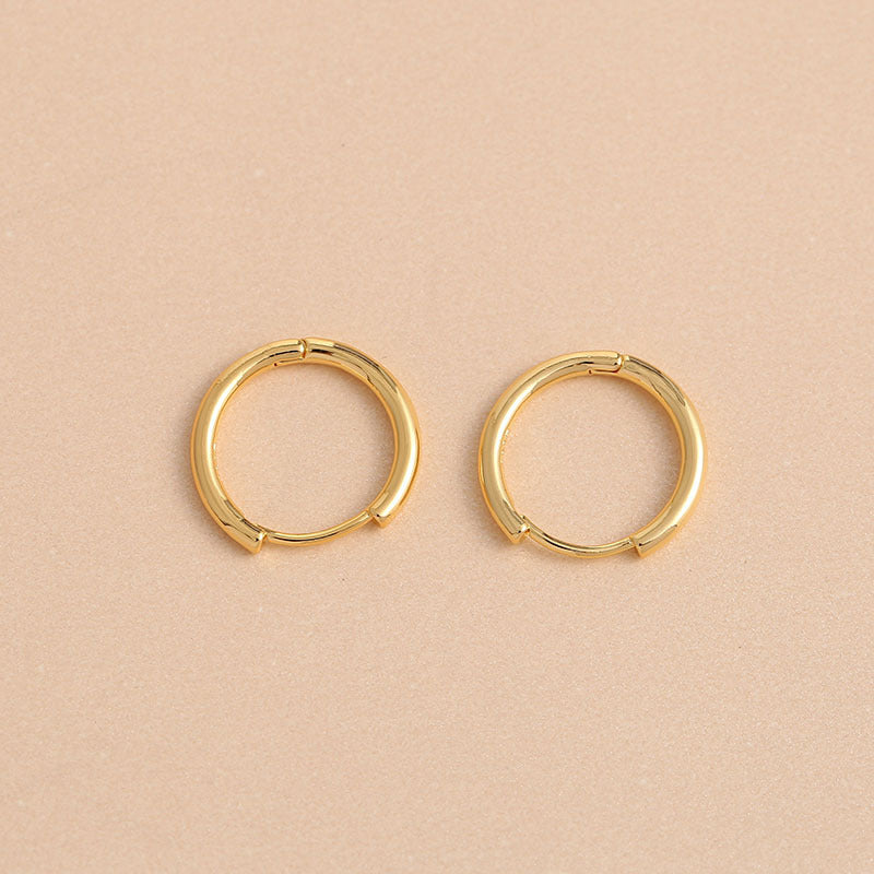 Gold Minimalistic Huggie Hoop Earrings E163