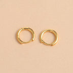 Gold Minimalistic Huggie Hoop Earrings E163