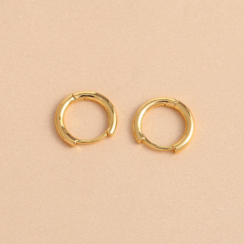 Gold Minimalistic Huggie Hoop Earrings E163