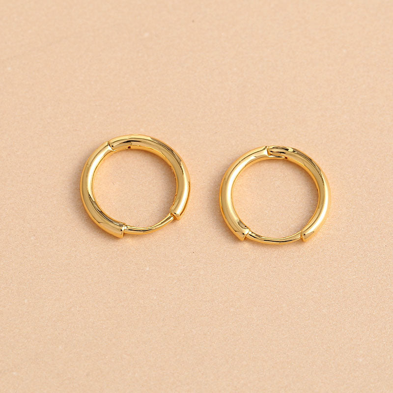 Gold Minimalistic Huggie Hoop Earrings E163