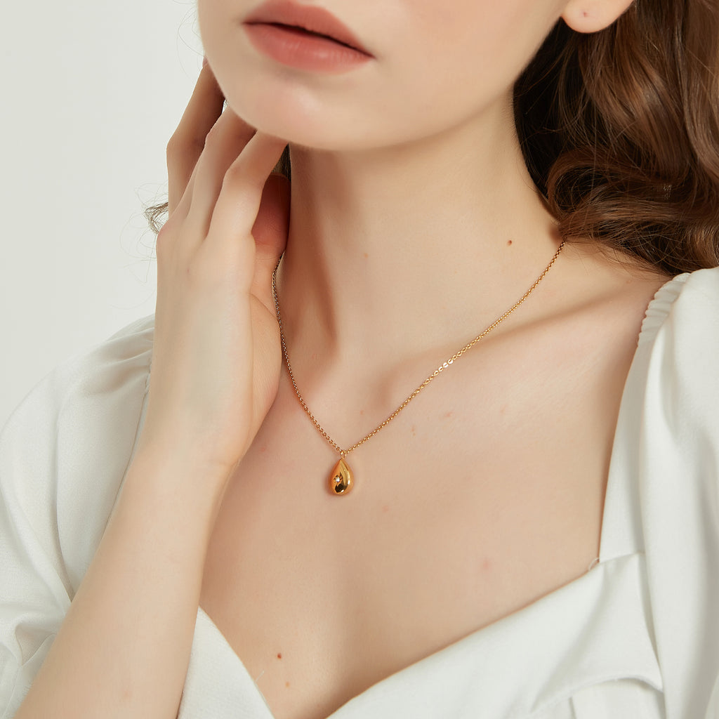 Ceilia Gold Tear Drop Cubic Zirconia Star Necklace