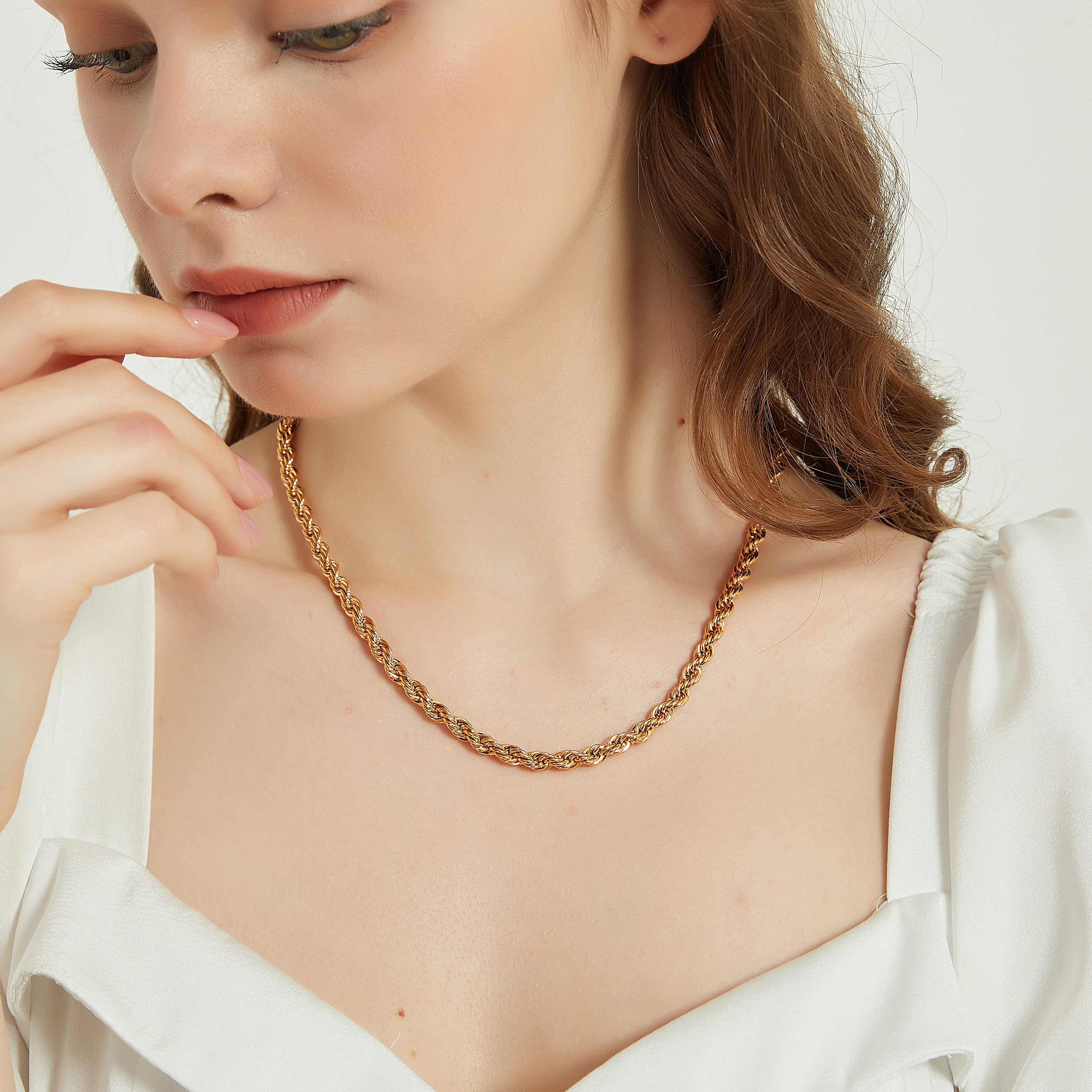 Ava Gold Twisted Rope Chain Necklace