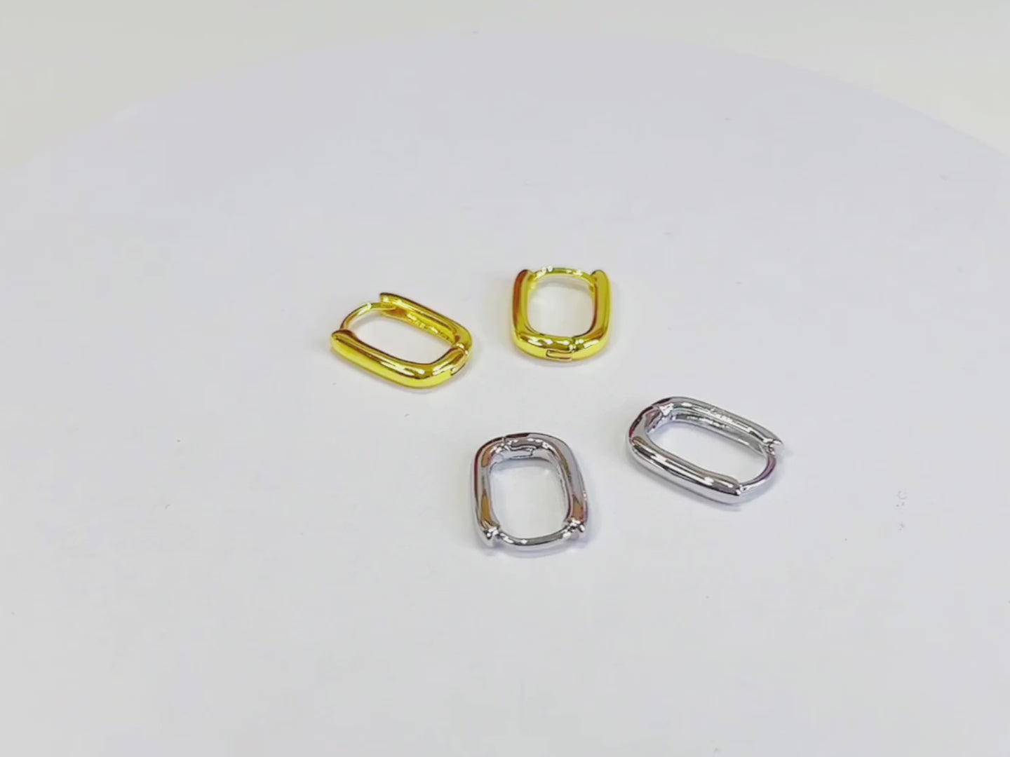 18k Gold Vermeil Oval Hoop Earrings E079