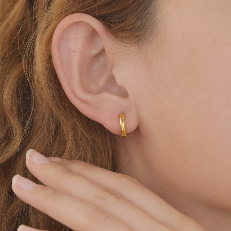 Gold Huggie Hoop Earrings for Women Minimalist Small Hoops E167