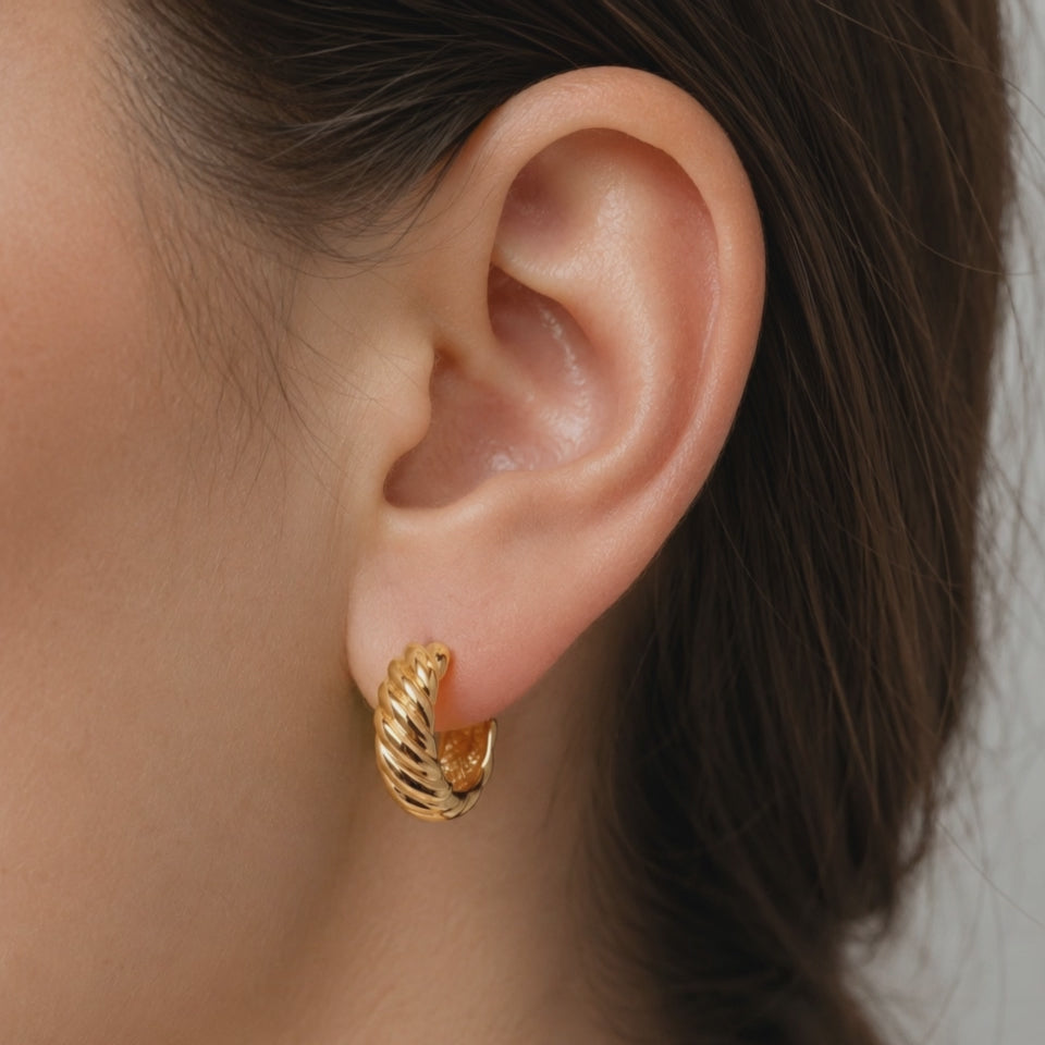 Gold Twisted Rope Chunky Huggie Hoop Earrings E284