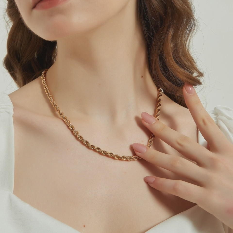 Ava Gold Twisted Rope Chain Necklace